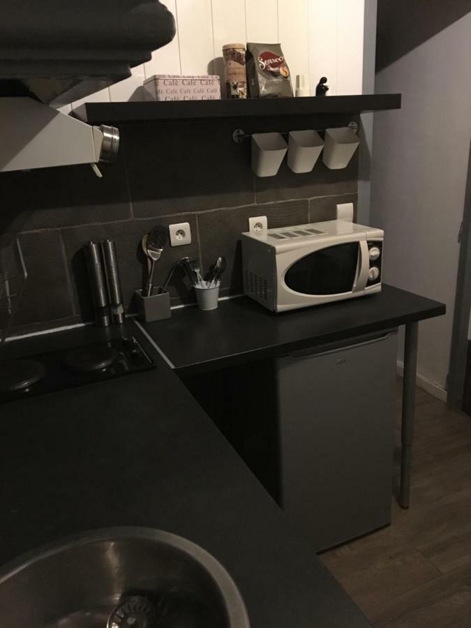Studio Avec Mezzanine A 5 Min Des Arenes Et De La Gare Otel Nîmes Dış mekan fotoğraf