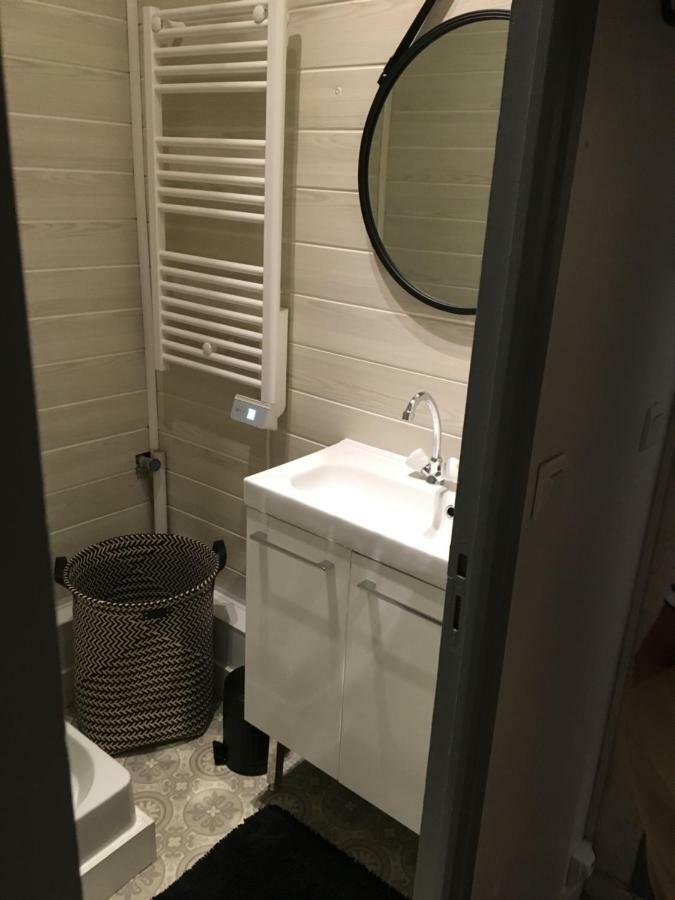 Studio Avec Mezzanine A 5 Min Des Arenes Et De La Gare Otel Nîmes Dış mekan fotoğraf