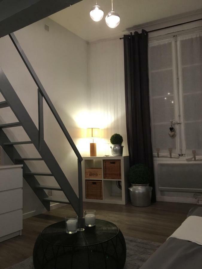 Studio Avec Mezzanine A 5 Min Des Arenes Et De La Gare Otel Nîmes Dış mekan fotoğraf
