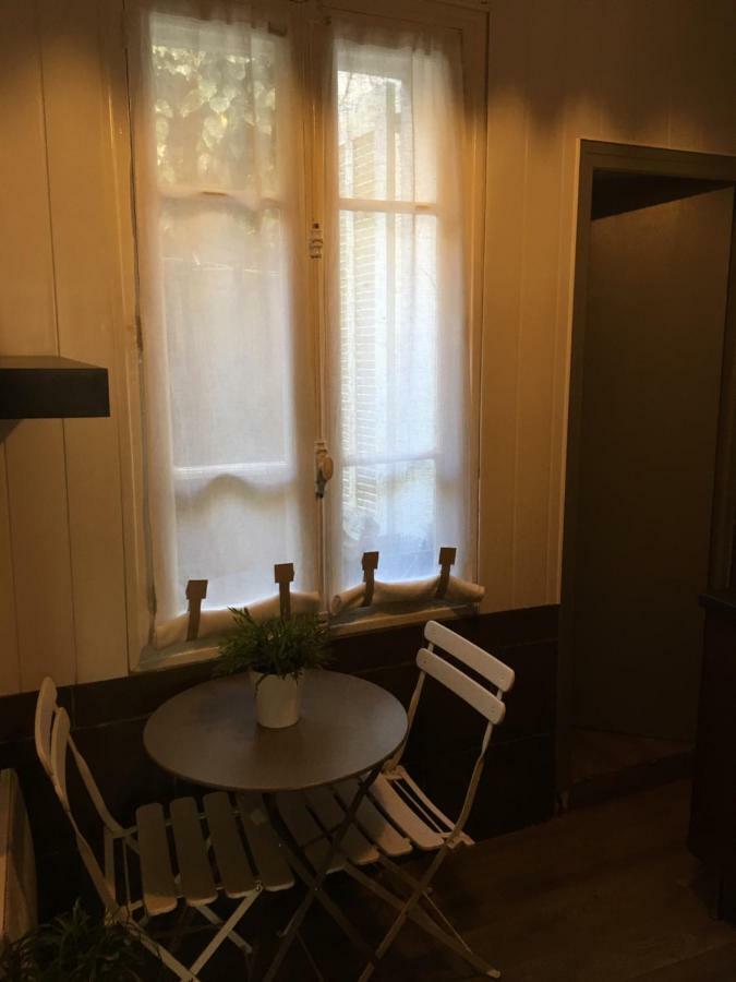 Studio Avec Mezzanine A 5 Min Des Arenes Et De La Gare Otel Nîmes Dış mekan fotoğraf