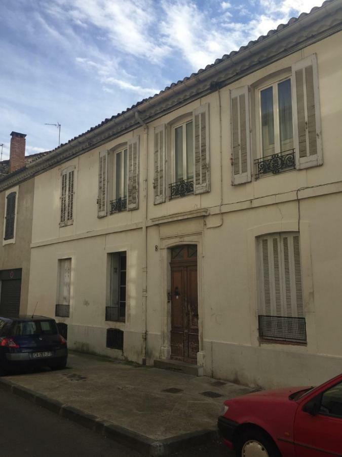 Studio Avec Mezzanine A 5 Min Des Arenes Et De La Gare Otel Nîmes Dış mekan fotoğraf