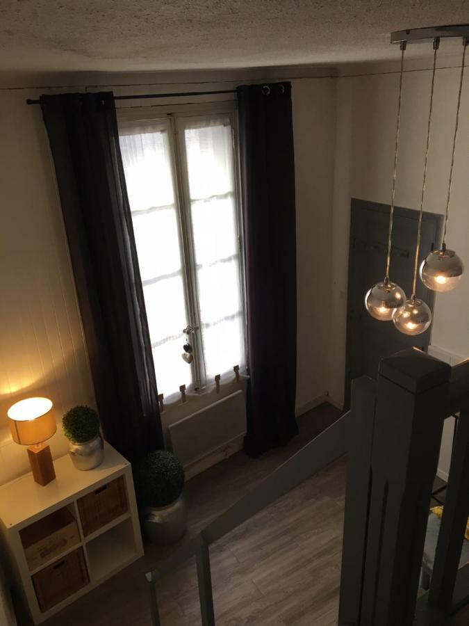 Studio Avec Mezzanine A 5 Min Des Arenes Et De La Gare Otel Nîmes Dış mekan fotoğraf